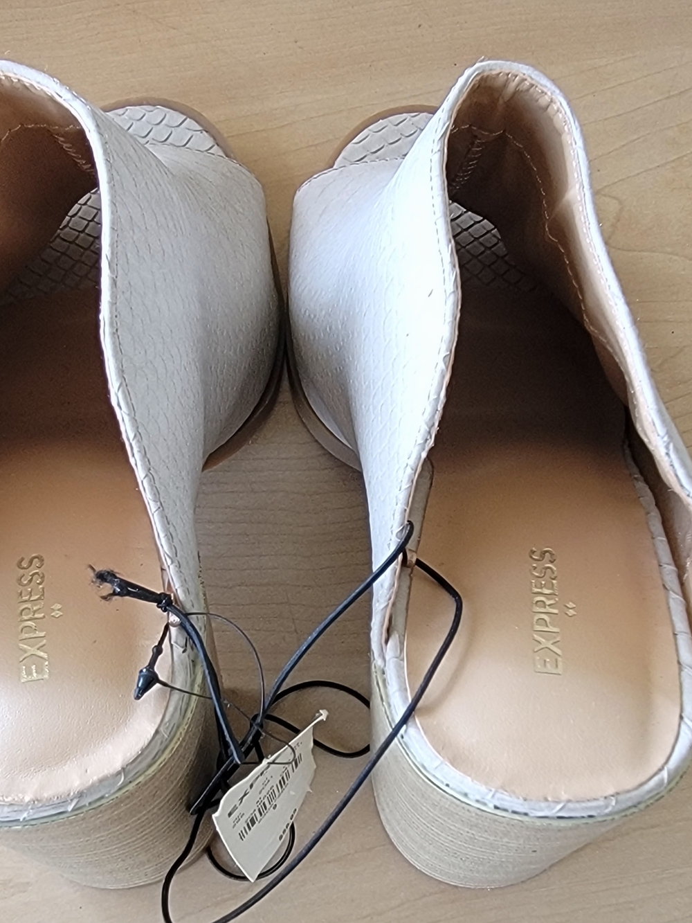 Express Cream Textured Peep-Toe Mule Slides - Picture 3 of 6